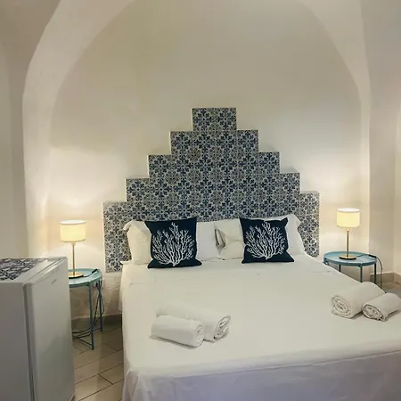 L Acquamarina A Guest house